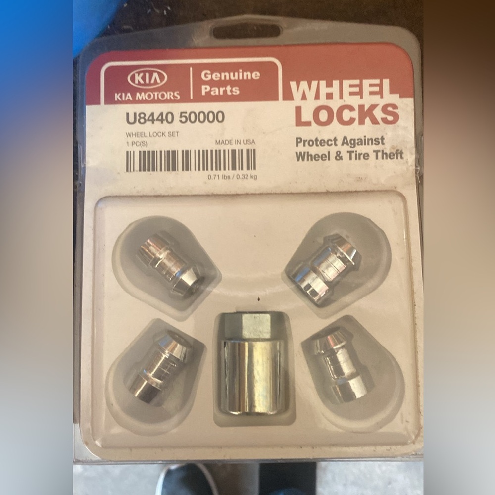 Kia Genuine Parts Wheel Locks